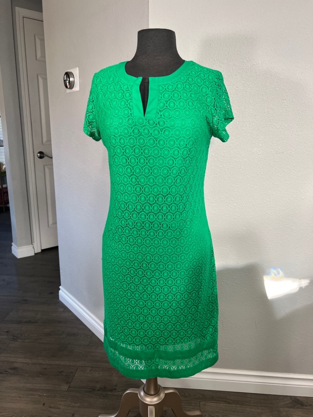 Isaac Mizrahi Emerald Green Lace Shift Dress